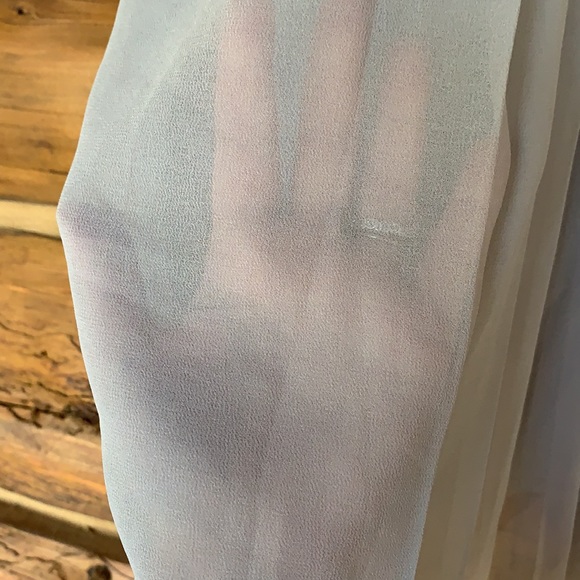 Not-so-basic Hoodie - Picture 6 of 6